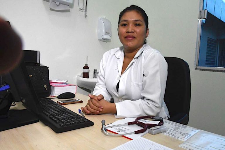 ALTINO MACHADO ENTREVISTA MÉDICA TARAUACAENSE GILDA YAWANAWA