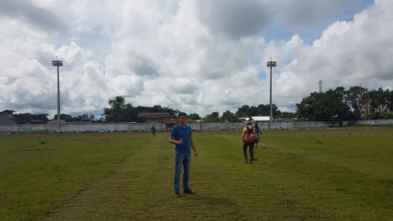 TARAUACÁ: PREFEITURA JÁ PREPARA ESTÁDIO NABORZÃO PARA ENTREGA-LO AOS SEUS VERDADEIROS DONOS