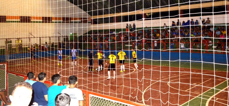 TARAUACÁ: RIVERA E CHELSEA VENCEM E SE CLASSIFICAM PARA A GRANDE FINAL DO FUTSAL 2017.