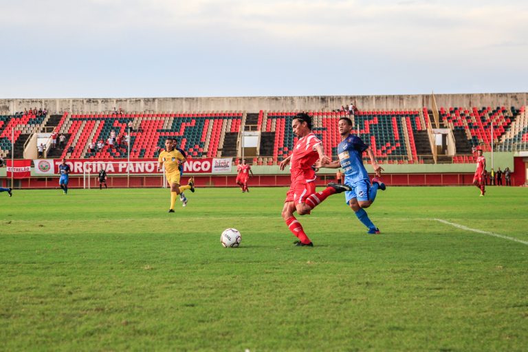 Rio Branco vence em casa na estreia do Brasileiro