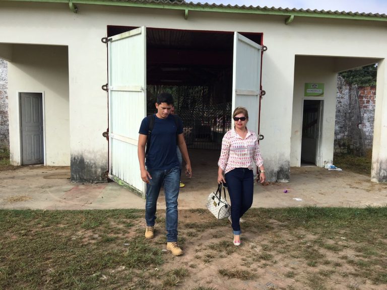TARAUACÁ: PREFEITA MARILETE VISITA ESTÁDIO O NABORZÃO E GARANTE MELHORIAS