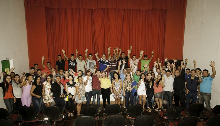 TARAUACÁ: PREFEITA MARILETE GARANTE CUMPRIMENTO DE PLANO DE CARGOS E SALÁRIOS QUE DOBRA SALÁRIOS DE SERVIDORES MUNICIPAIS