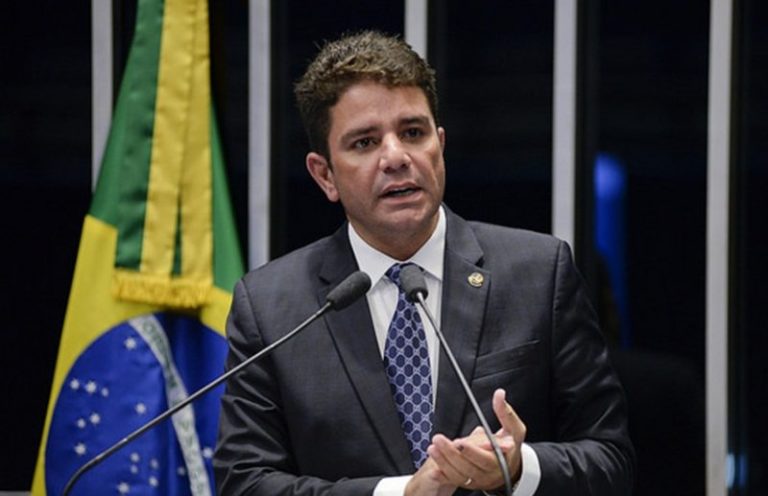 Gladson Cameli garante recursos para o município