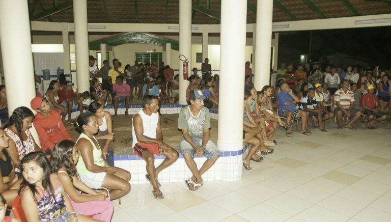 TARAUACÁ: PREFEITA MARILETE REÚNE-SE COM MORADORES DO BAIRRO IPEPACONHA