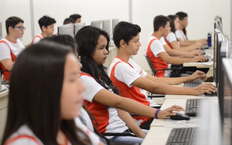 TARAUACÁ: Ifac abre inscrições para cursos de inglês e espanhol com aulas semipresenciais