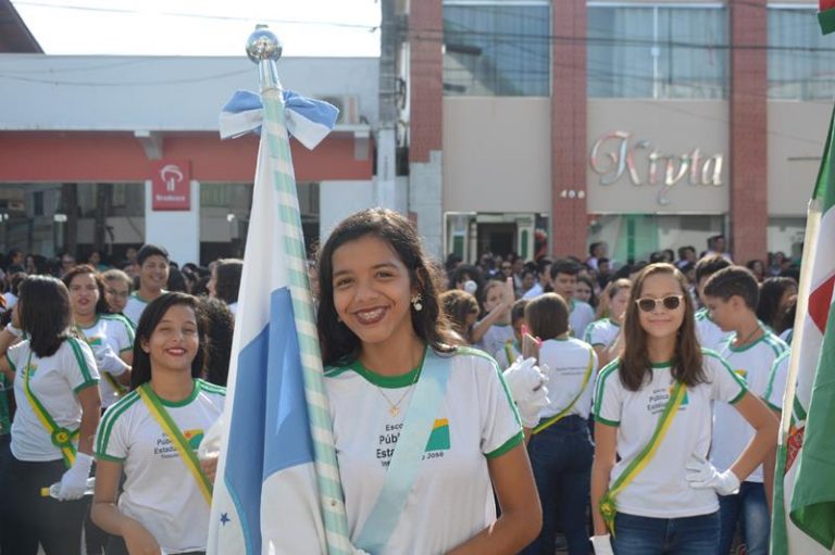 TARAUACÁ: PREFEITURA REALIZA TRADICIONAL HORA CÍVICA EM COMEMORAÇÃO AO ANIVERSÁRIO DA CIDADE