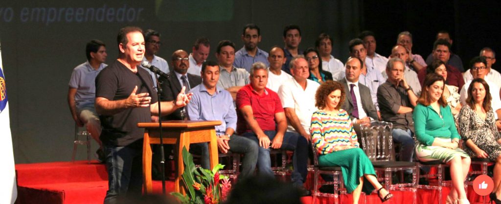 Tião Viana dá posse a novos secretários e titulares da administração estadual