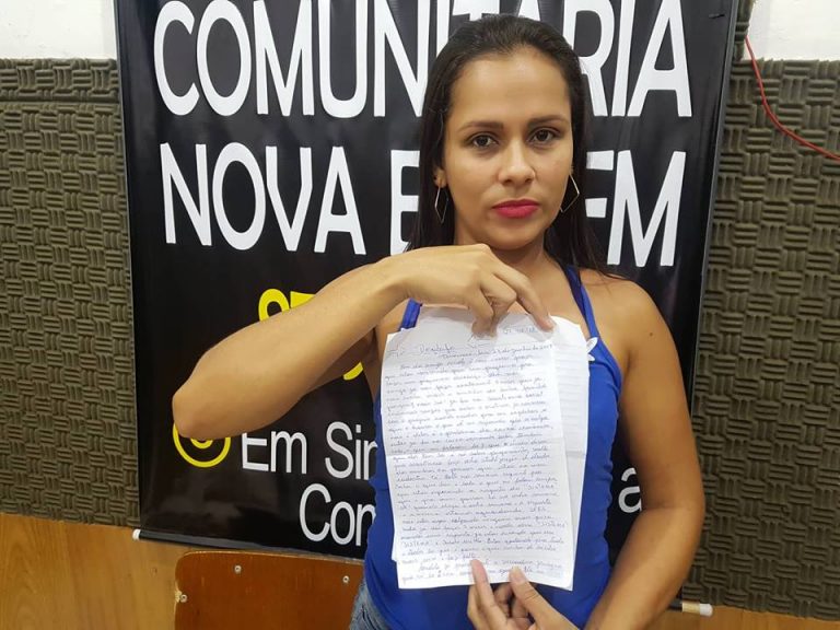 TARAUACÁ: SEM RECEBER BOLSA FAMILIA HA 7 MESES, MÃE DIZ QUE SISTEMA DO PROGRAMA IDENTIFICOU SEU MARIDO COMO SENDO UMA VELINHA DE 90 ANOS