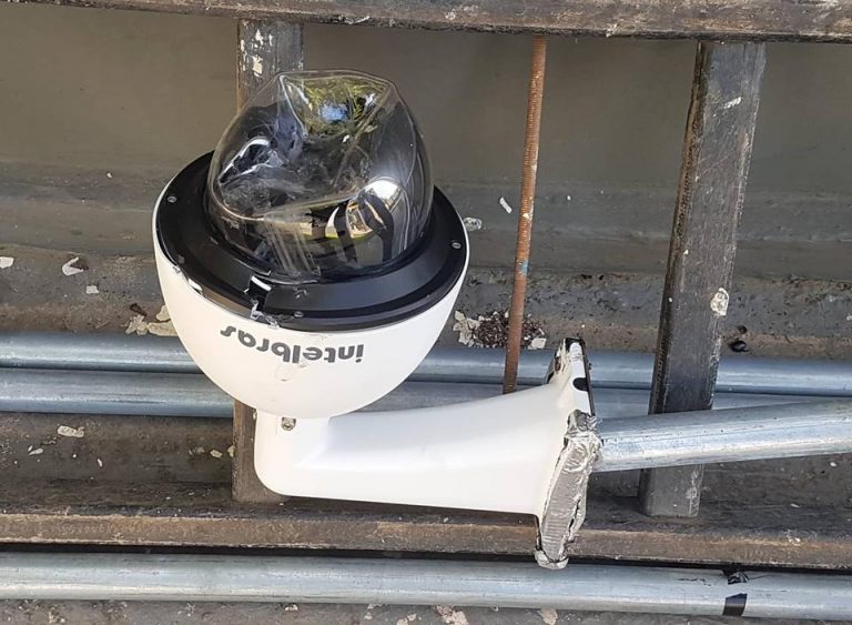 TARAUACÁ: VÍDEO MOSTRA MOMENTO EM QUE BANDIDOS DESTROEM CÂMERA DE VIDEOMONITORAMENTO