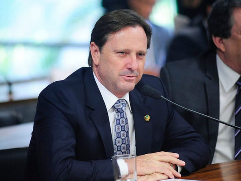 PGR pede prisão imediata e inelegibilidade do senador Acir Gurgacz
