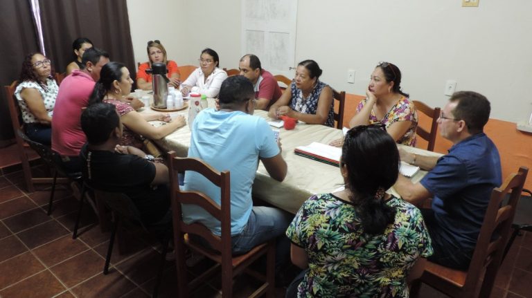 TARAUACÁ: SINTEAC REÚNE COM GESTORES ESCOLARES