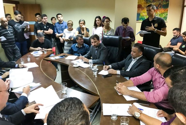 Governo apresenta projeto de previdência complementar a sindicatos e deputados