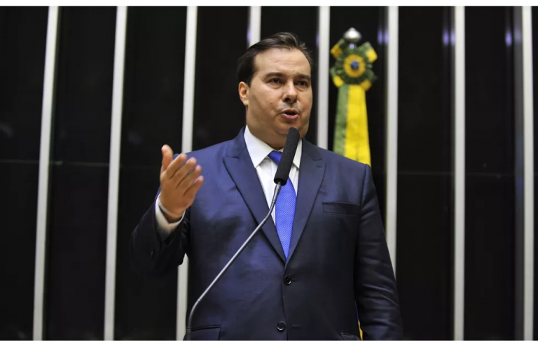 Rodrigo Maia é reeleito presidente da Câmara Federal