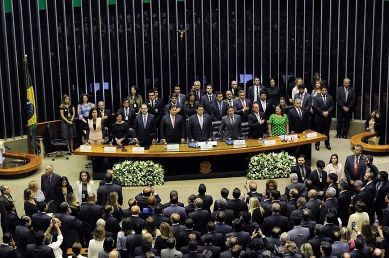 Trabalho legislativo de 2019 é aberto com defesa de reformas