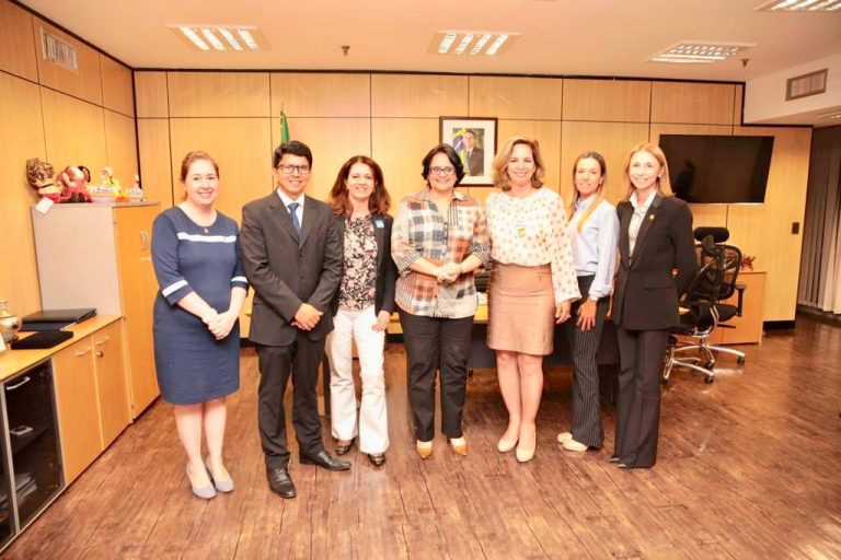 Jenilson Leite pede ajuda à ministra Damares para meninas que sofreram reações adversas da vacina contra o HPV