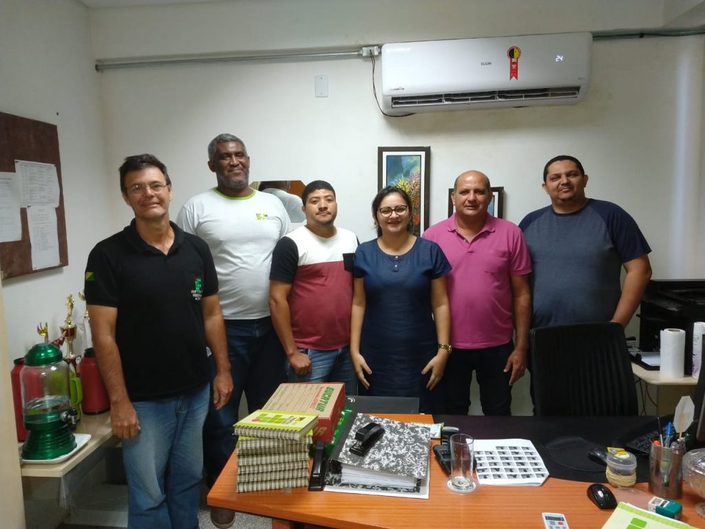 Em Tarauacá, secretário Luís Meleiro fecha parceria com o IFAC visando a capacitação dos agricultores jordanenses