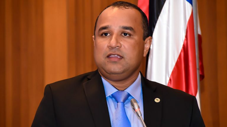 Lei que iguala salários entre homens e mulheres é sancionada