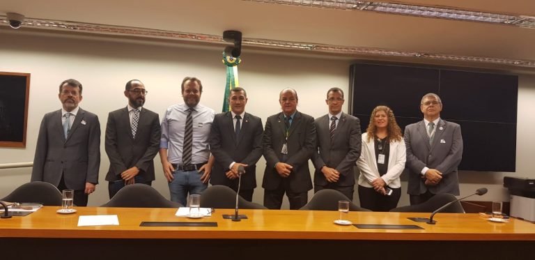 Jesus Sérgio realiza audiência sobre Projeto Amazônia Integrada Sustentável para melhorar serviço de internet no Acre