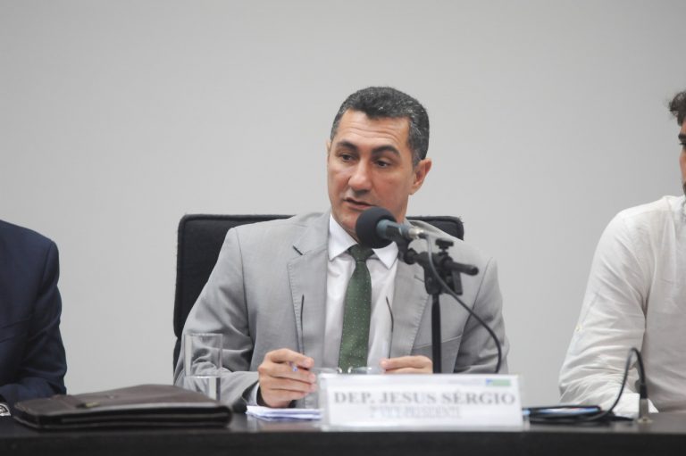 Jesus Sérgio apresenta emenda que amplia margem consignável dos servidores públicos federais