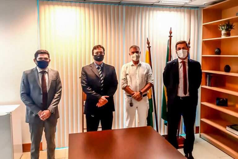 Plácido de Castro: Vice-prefeito Enilton Pena se reúne com representantes da Polícia Federal