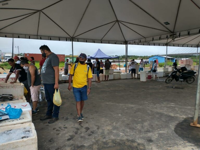 Prefeitura de Cruzeiro do Sul monta feiras livres para venda de peixes durante semana Santa