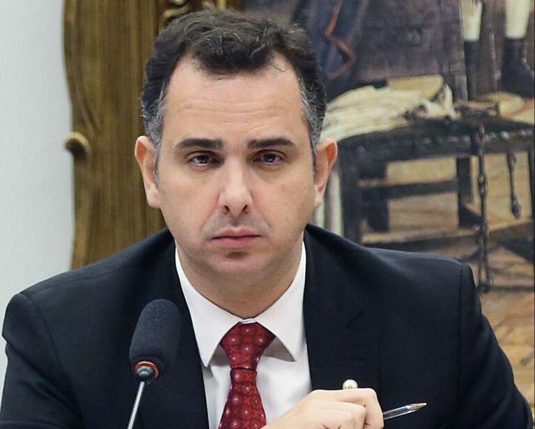 Pacheco diz que vota repatriação de recursos em novembro