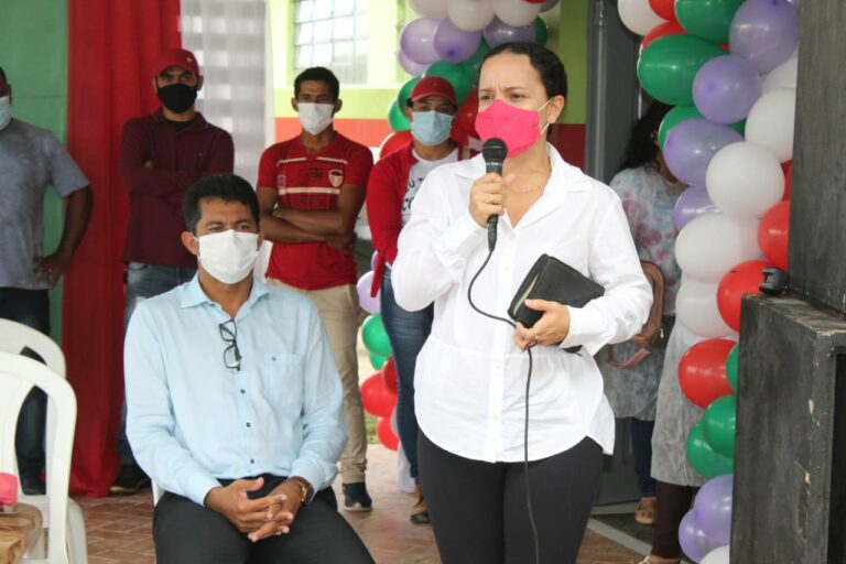 Prefeita de Tarauacá  concede reajuste  salarial de 33,24% aos professores  municipais 