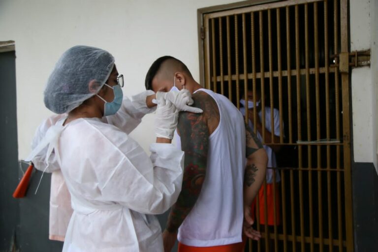 Cruzeiro do Sul pedirá autorização para vacinar público de 12 a 17 anos contra Covid-19 ao MS