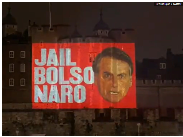 “Jail Bolsonaro”: projeção na Torre de Londres defende prisão do presidente