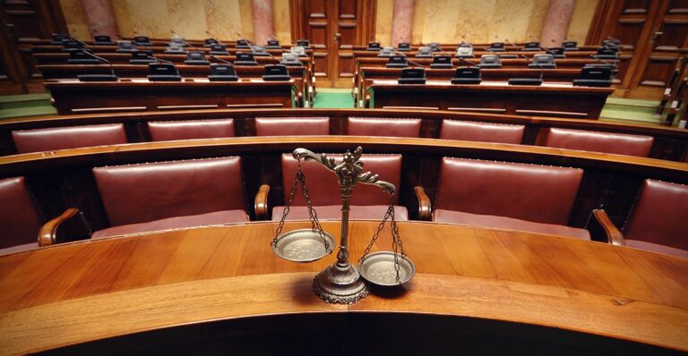 Rio: júri absolve policiais acusados pela morte de 13 pessoas