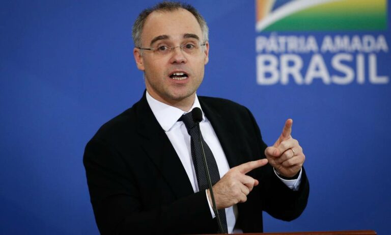 Nomeação de Mendonça para ministro do STF subiu no telhado