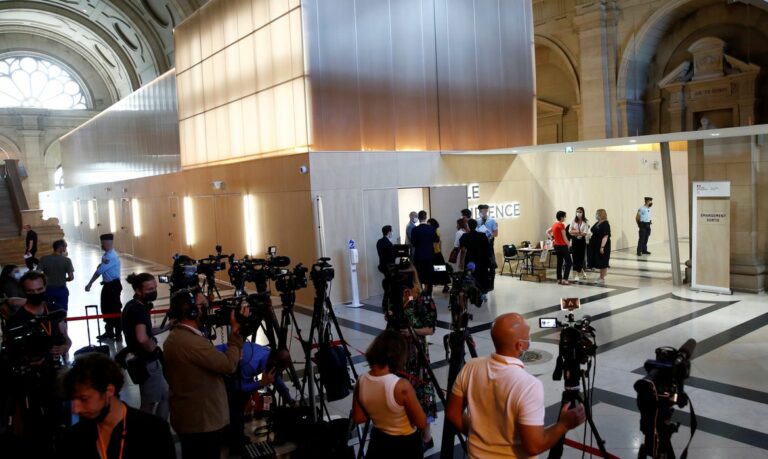 Começa em Paris julgamento de acusados de ataques terroristas de 2015