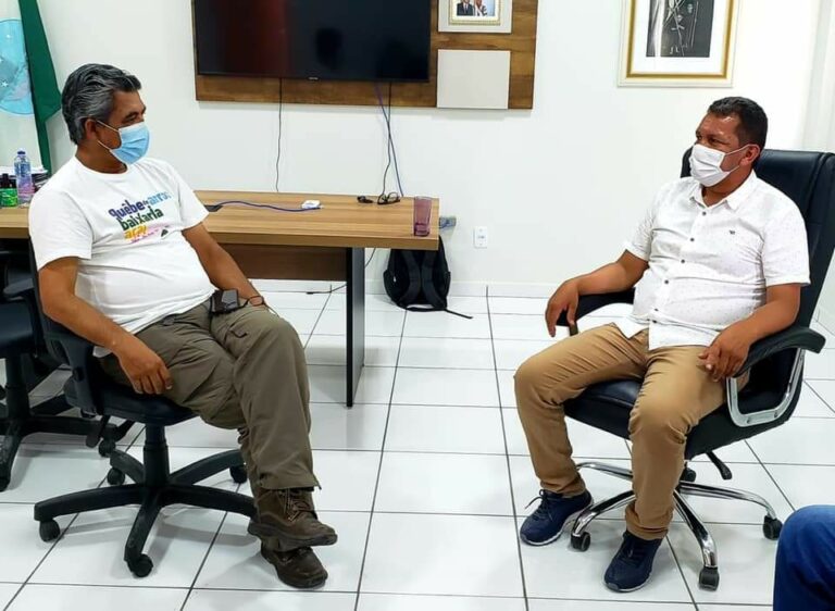 Marechal Thaumaturgo: Edvaldo Magalhães  discute investimentos  de R$ 2.5 milhões  das emendas  da Perpétua Almeida com o prefeito Isaac Pyanko 