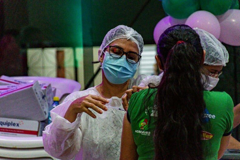 Cruzeiro do Sul está próximo a 100% da meta de vacinação de segunda dose