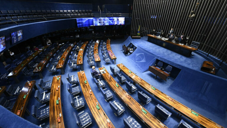 Senado aprova em dois turnos PEC dos Precatórios