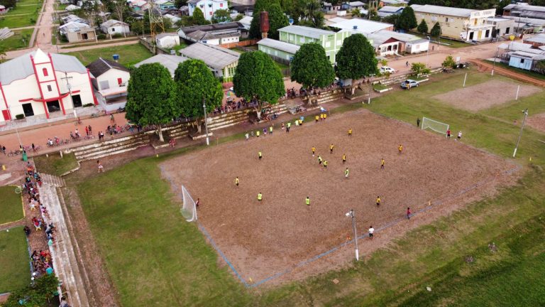 Mais de 16 servidores, com dois meses de salários atrasados, são demitidos da Prefeitura de Jordão