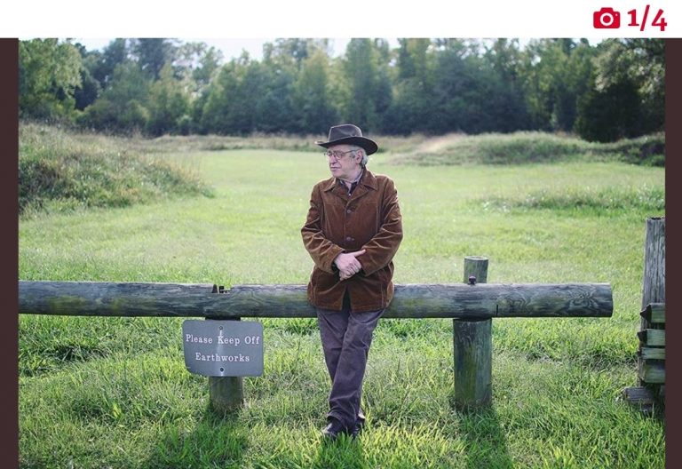 Negacionista Olavo de Carvalho, guru do bolsonarismo, morre aos 74 anos