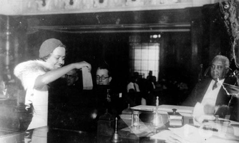 Hoje é Dia destaca os 90 anos da conquista do voto feminino no Brasil