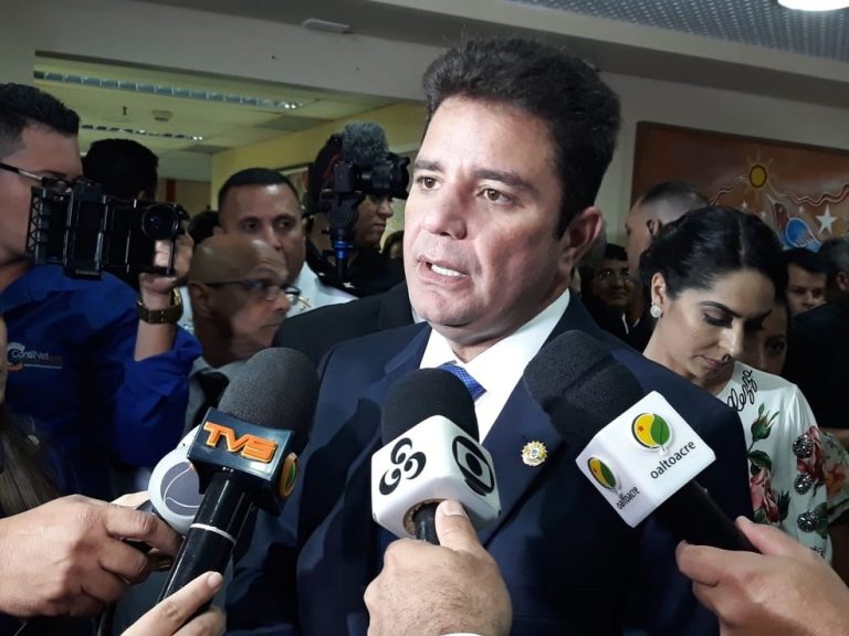 “Vamos baixar para 17% o ICMS, mas quero ver isso chegar na ponta, no povão”, diz Gladson Cameli