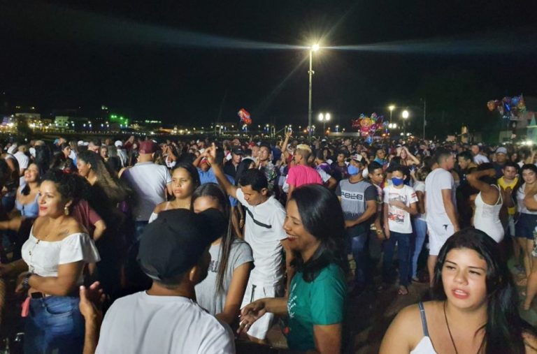 Governo adia proibição para eventos com mais de 300 pessoas, que passa a valer só na próxima semana no AC