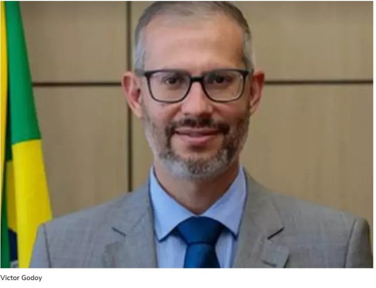 Governo nomeia Victor Godoy como ministro da Educação
