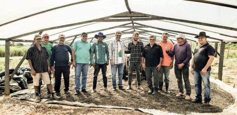Edvaldo Magalhães e Jonas Lima visitam produtores de café do Projeto Tocantins e reforçam apoio à cultura