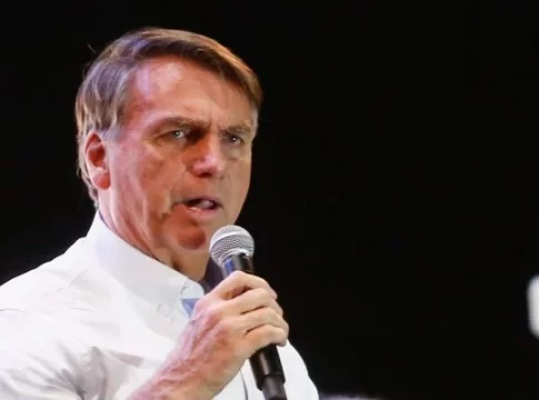 Presidente-Jair-Bolsonaro-discursa-durante-convenção-que-lançou-candidatura-de-seu-ex-líder-na-Câmara-dos-Deputados-Major-Vitor-Hugo-ao-Governo-de-Goiás-4-600x400