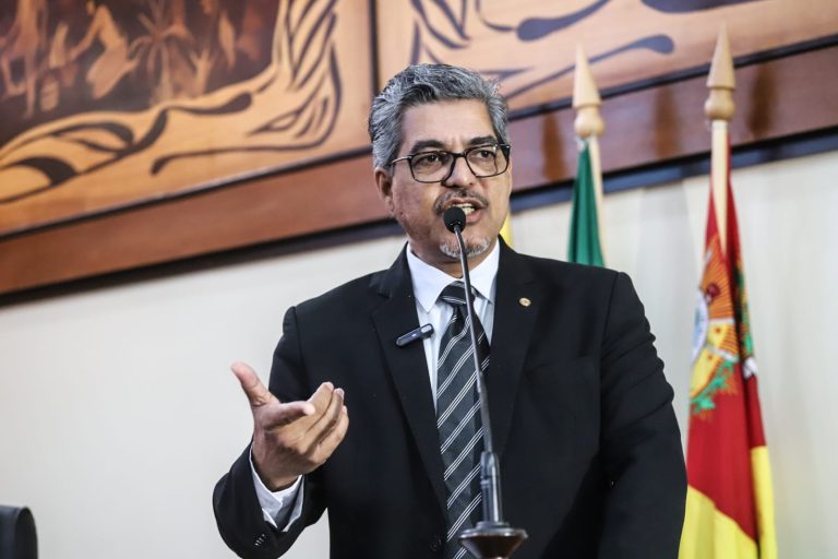 Edvaldo Magalhães apresenta projeto que visa suspender a cobrança de ICMS para micro e pequenos empresários atingidos pelas cheias