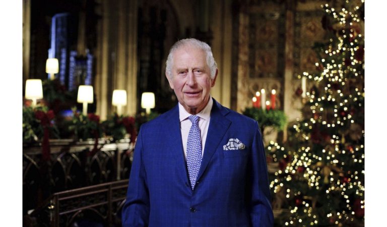 Fortuna do rei Charles III chega a R$ 3,6 bilhões, diz jornal britânico