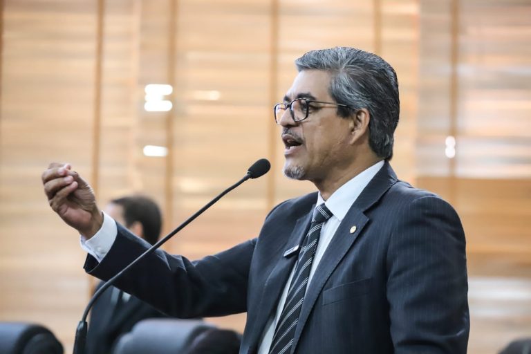 Com R$ 670 mil de investimentos em Cruzeiro do Sul, Edvaldo Magalhães garante o primeiro emprego  de 87 jovens