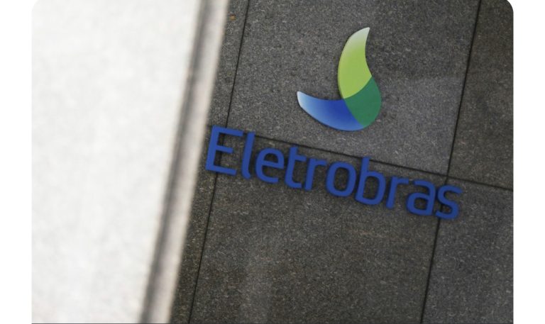 Eletrobras diz que ação do governo contra pontos da privatização fere condições legais e econômicas