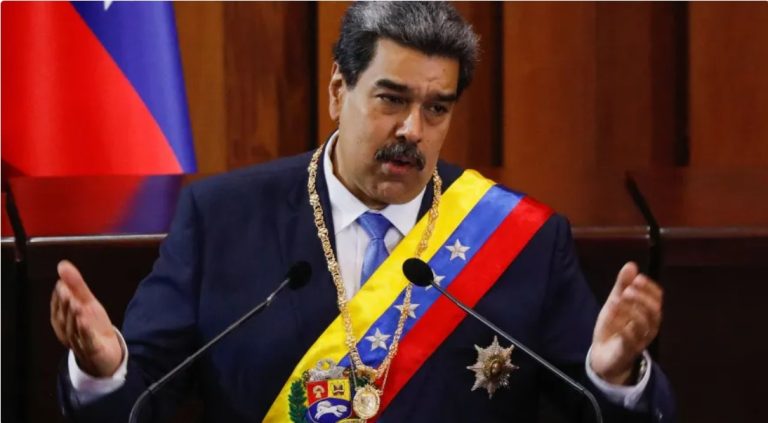 González e María Corina ‘têm que estar atrás das grades’, diz Maduro