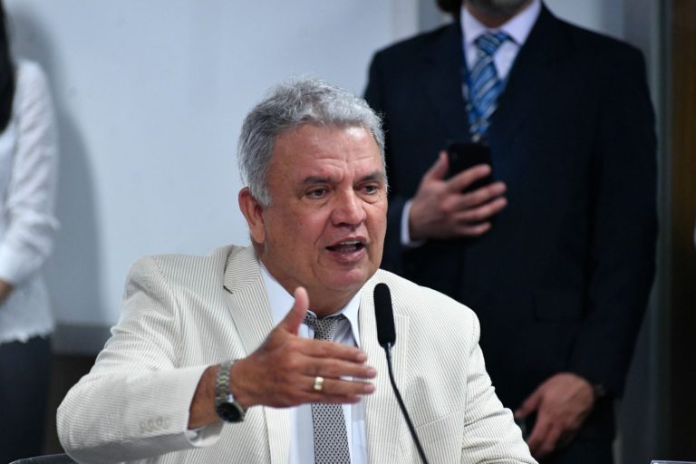 Petecão propõe que servidores públicos sejam incluídos no Programa de renegociação de dívidas