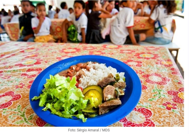 Governo repassa R＄ 2,5 bilhões em seis meses para alimentação escolar